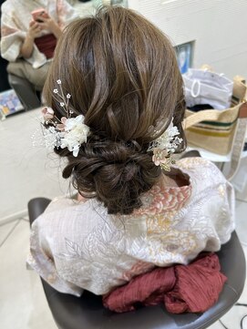 トキ シキ 戸塚(Toki. shiki) ゆるふわシニョンアレンジ