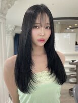 エアー 青山(AIR)&nbsp;韓国レイヤーヨシンモリワンホンハッシュカット暗髪表参道
