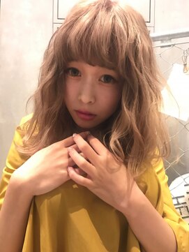 ジーナ(XENA) ホワイトベージュ