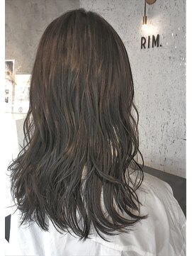 リム(RIM.) 【グレージュ×ゆる巻き】