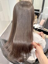 ラブクロムトーキョー オモテサンドウ(LOVECHROME OMOTESANDO)&nbsp;表参道髪質改善トリートメントグレージュカラー大人かわいい美髪