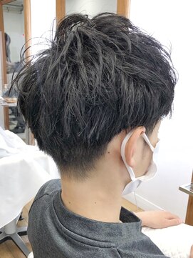 ヘッズ 本八幡店(HEADS) MEN'S HAIR センターパート ツイストスパイラル コンマヘア