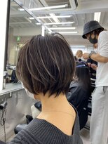 イキ 表参道(iki omotesando)&nbsp;モード/無造作ウェーブ/大人ガーリー[表参道駅]