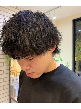 シフト(SHEEFT) メンズ 波巻きツイストスパイラルショートカット 黒髪暗髪