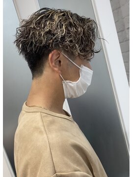 ヴァンメン ヴァンカウンシル 金山(VANMEN VAN COUNCIL) ハイライトウェーブパーマ