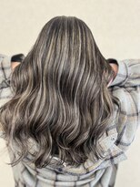 ヨロ 上野(YOLO)&nbsp;ハイライトカラーミルクティーベージュケアブリーチダブルカラー