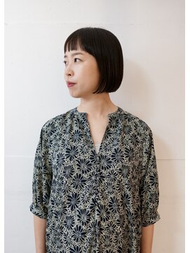 イーズ(e's) おとなオン眉BOB【佐久間】