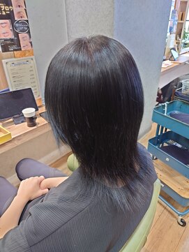 ブロッサム 東中野店 20代30代大人ショートボブx小顔ウルフカット丸みショート