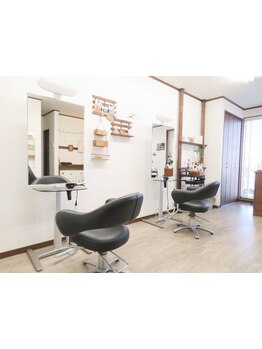 大型店にはない静かで落ち着いた空間で居心地は抜群◎誰も邪魔しないあなただけの空間で理想のStyleへ♪