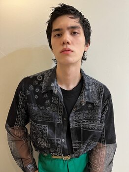 ロッソサンテ(rosso sante)の写真/-トレンド感のあるニュアンスパーマとrosso sante流のメンズカットで周りと差がつくスタイルに-