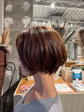 ギネス(Giness) うるツヤ丸みボブ