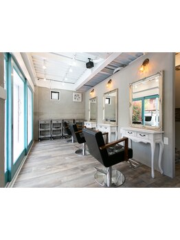 SNSで話題沸騰中の【YUMEシャンプー台】設置サロン！こだわり抜いた空間で、アナタの心に安らぎをお届け♪