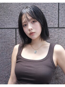 ランプ 代官山(the lamp) ダブルカラーオリーブベージュレイヤーボブリタッチアッシュ