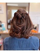 サロンドミナ(SALON DE MINA)&nbsp;ミディセミロングカールスタイルアレンジ