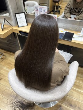 フィゼル あべのルシアス店(Aujua fizelle) オリーブベージュ