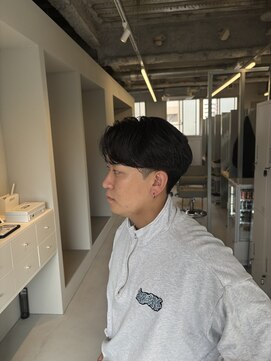 アソビ 元町店 毛流れフェザー/リバースセンターパート