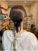 ヘアセット大人可愛いタイトシニヨンヘアアレンジお呼ばれ結婚式