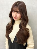 ディスイズ(thisis) 大きいカールが可愛い巻き髪スタイル