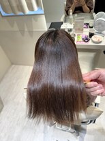 エレノア 四条烏丸店(Eleanor)&nbsp;【山地】広がりを抑えて髪を下ろせる美髪矯正