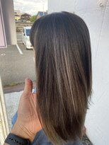 エルモ(ELMO)&nbsp;ローアッシュのベースにハイライト