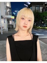 外ハネボブ レイヤーカット ブロンド 切りっぱなしボブ【Riku】