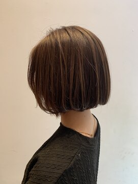 パイレーツ(Pirates Ushiwakamaru Style) 切りっぱなしワンレンボブ