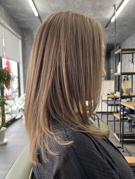 タイ(～tie.) レイヤースタイル　フェイスレイヤー