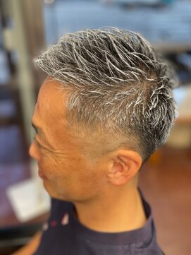 理容 鮎川 アップバングショート