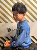 バーバーが手がけるキッズカット 簡単に決まるショートスタイル1