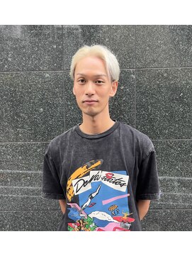 ビューティーリゾート アカヒゲ(Beauty Resort AKAHIGE) 前上がりセンターパート