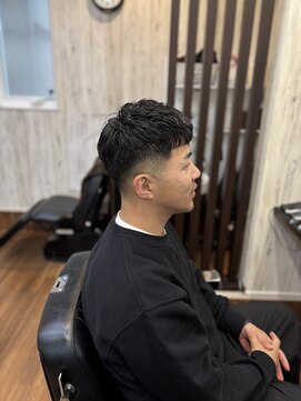 ライズヘアー(RISE HAIR) スキンフェード＋アイロンパーマ