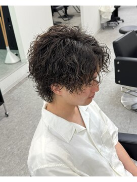 ブライト(BRIGHT) ツイストスパイラルパーマセンターパートウルフ