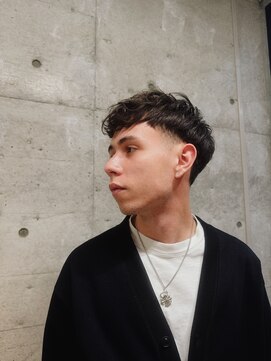 レンゲン(LENGEN) メンズパーマフェードバーバーツイスト理容室カット