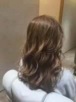 ネモカ セミロングハイライト