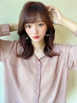 アフロート ディル(AFLOAT D'L) みきなヨシンモリくびれミディひし形20代エギョモリ小顔髪型人気