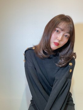 レヴィア(REVIA) レディースボブレイヤースタイル