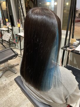 ヒカリス 中崎店(HIKARIS) インナーペールブルー