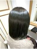 ブリーチなし/グリーングレー