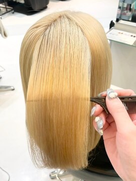 ユー イケブクロ(u Ikebukuro) ケアブリーチ/ブロンド/ナチュラル/外国人風/髪質改善/ホワイト