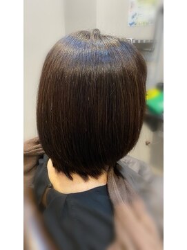 プティ(putih) 髪質改善ツヤサラストレートボブ（持続力６ヶ月）