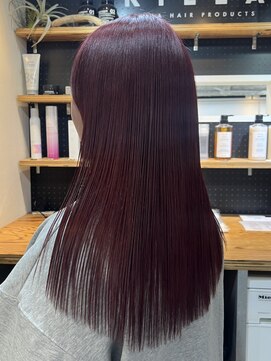 キラ 原宿(KILLA) ブリーチありダブルカラー/チェリーレッド/ローレイヤー/原宿