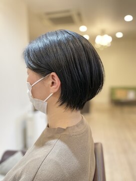 丸みシルエットで上品ショート/ヘッドスパ/白髪ぼかし/髪質改善