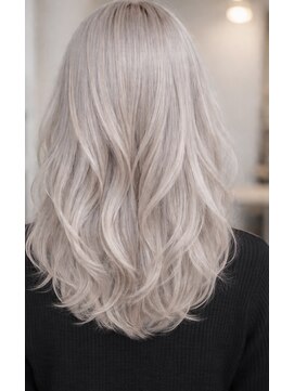 リアン(Lien) ホワイトピンクベージュ×ダブルブリーチ