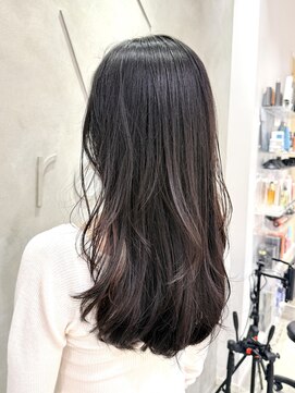 ロック(rock) 重めレイヤー/顔まわりカット