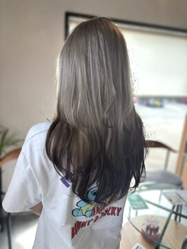 アングゥイー(ungu iE) 裾カラー