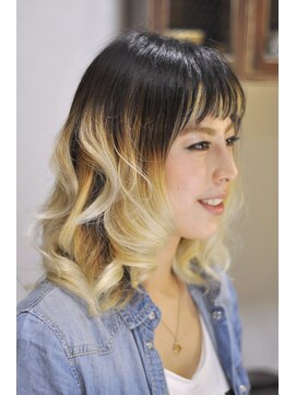 ソレイジュ(soleige) 今季流行のホワイトグラデーションヘアー★