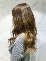 パティオン(PATIONN)&nbsp;巻き方でイメージが変わるハイトーン大人ロング