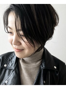 ノイン(noine) ハンサムショート、前下がり