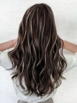 ヨロ 小岩(YOLO) ハイライトカラーミルクティーベージュケアブリーチダブルカラー