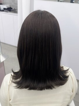 エヌアイ オモテサンドウ(ni omotesando) 外ハネミディ/うるツヤ/透明感ダークブラウン　上野